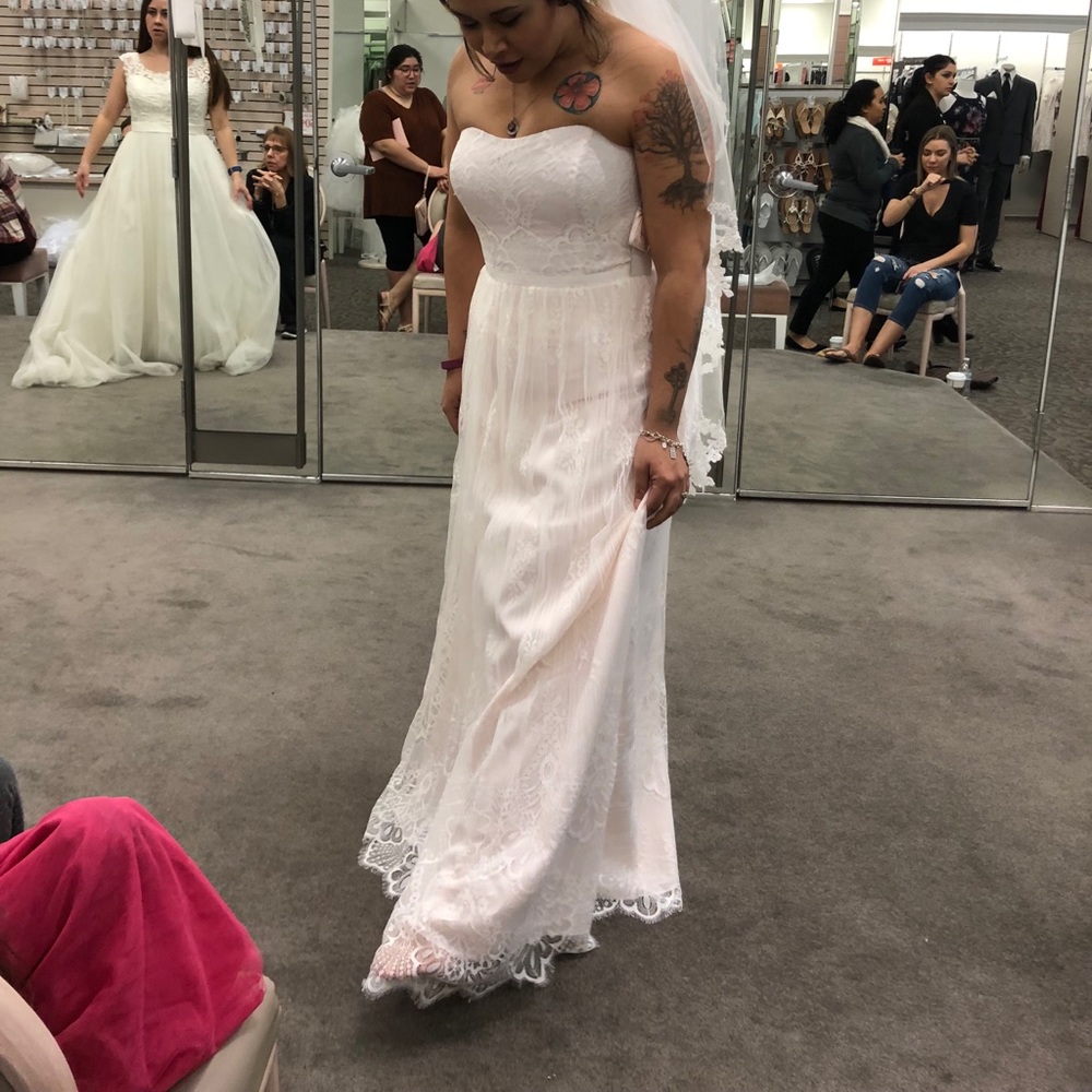BRAND NEW Wedding/Formal Dress